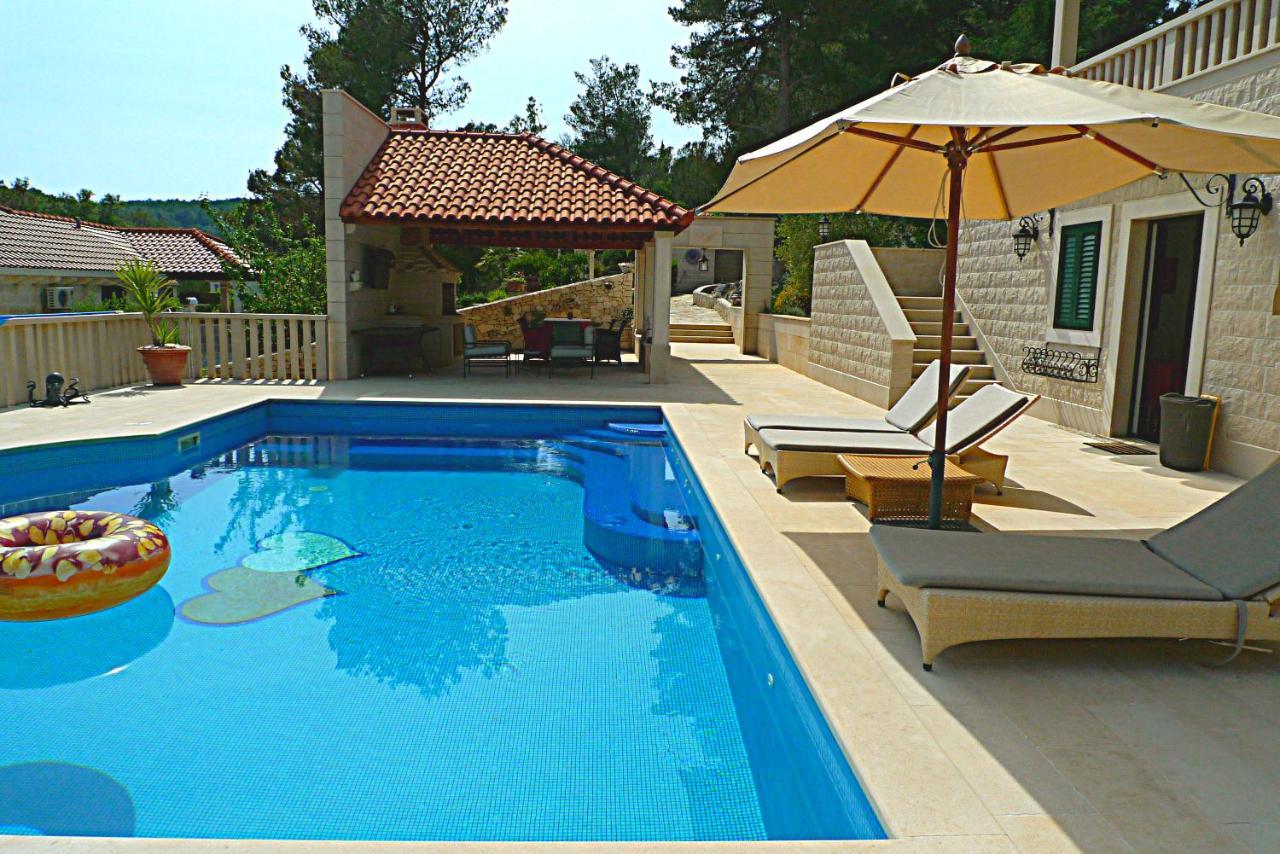 Ursa Minor Villa Sumartin Luaran gambar